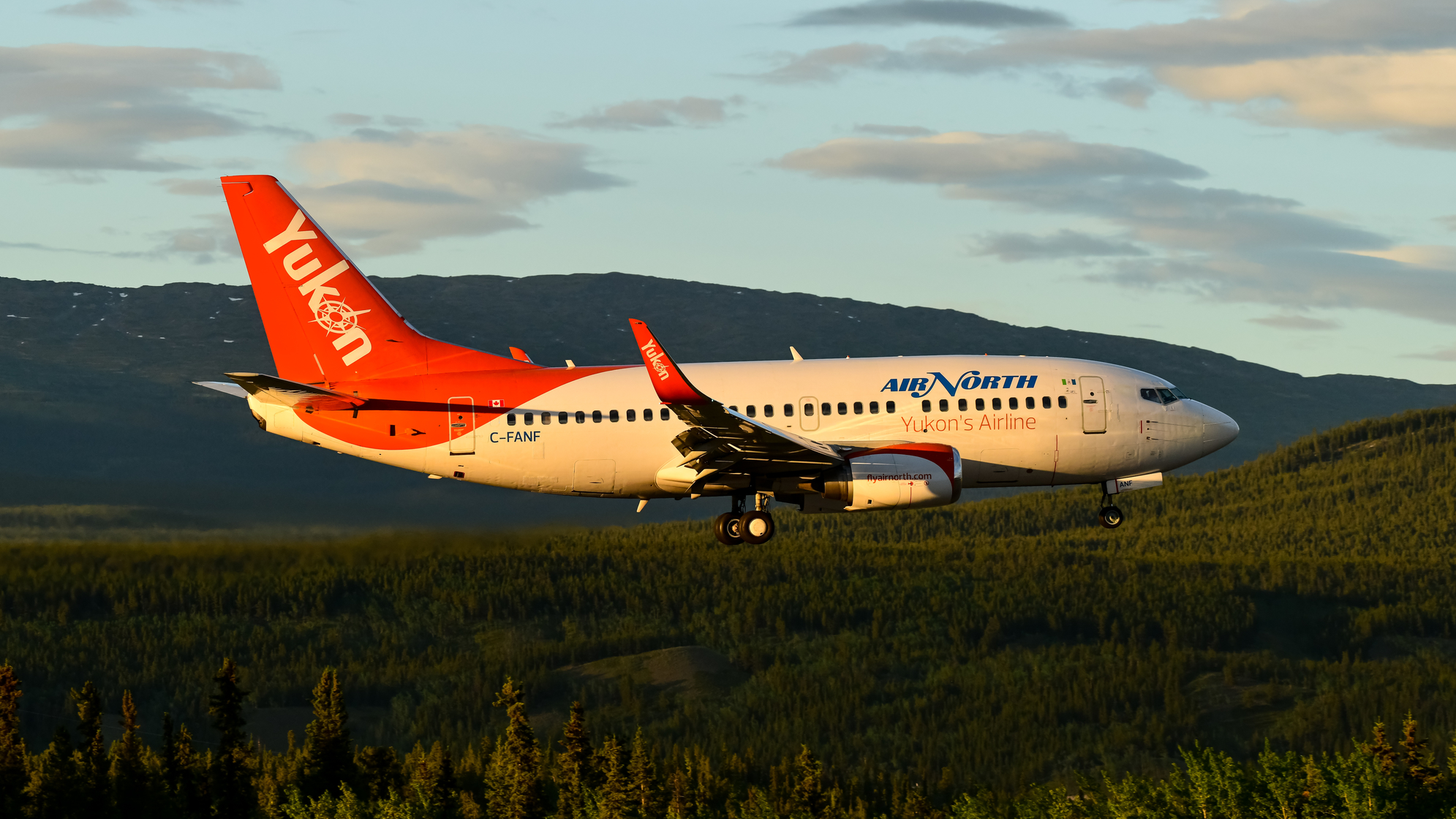 Air North 737-500 airplane