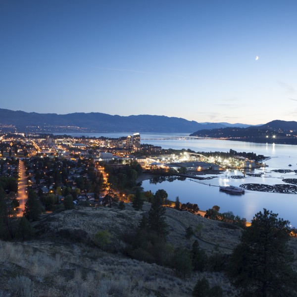 Scenery - Kelowna, lakefront at night